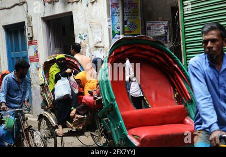 Die pulsierenden Märkte im Chawk Bazar in Dhaka, Bangladesch. Stockfoto