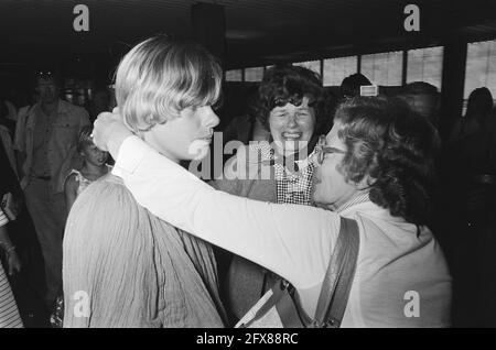 Barbara de Jong, nach griechischer Haft im Zusammenhang mit einem Verkehrsunfall zurück in den Niederlanden, 17. August 1978, Häftlinge, Verkehrsunfälle, Niederlande, Presseagentur des 20. Jahrhunderts, Foto, Nachrichten zum erinnern, Dokumentarfilm, historische Fotografie 1945-1990, visuelle Geschichten, Menschliche Geschichte des zwanzigsten Jahrhunderts, Momente in der Zeit festzuhalten Stockfoto