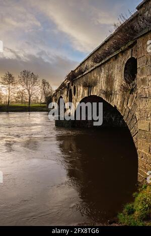 Pant-y-goitre Brücke über den Fluss Usk in der Nähe von Llanvihangel Gobion. Stockfoto