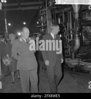 Besuch von King Olav bei Philips in Eindhoven, King Olav und ir. Philips, 10. September 1964, Visits, Niederlande, Foto der Presseagentur des 20. Jahrhunderts, zu erinnerende Nachrichten, Dokumentation, historische Fotografie 1945-1990, visuelle Geschichten, Menschliche Geschichte des zwanzigsten Jahrhunderts, Momente in der Zeit festzuhalten Stockfoto