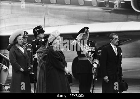 Besuch des mexikanischen Präsidenten mit Frau und Tochter in den Niederlanden. Ankunft, 3. April 1963, ECHTGENOTES, Ankunft, Besuche, Töchter, Präsidenten, Niederlande, Foto der Presseagentur des 20. Jahrhunderts, zu erinnerende Nachrichten, Dokumentation, historische Fotografie 1945-1990, visuelle Geschichten, Menschliche Geschichte des zwanzigsten Jahrhunderts, Momente in der Zeit festzuhalten Stockfoto