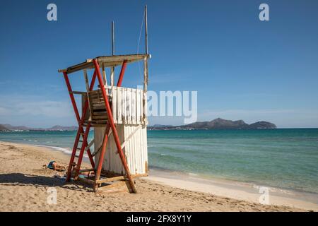 Can Picafort, Mallorca, Spanien. Mai 2021. Mittwoch Strandleben an der Playa de Muro auf Mallorca. Quelle: John-Patrick Morarescu/ZUMA Wire/Alamy Live News Stockfoto