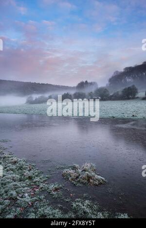 Ein Wintermorgen in Llandogo im unteren Wye Valley. Stockfoto