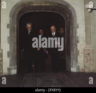 Besuch von Präsident Heinemann und Ehefrau von WD in der NL: Präsident Heinemann besucht St. Laurenskerk, Rotterdam, 25. November 1969, Besuche, Niederlande, 20. Jahrhundert Presseagentur Foto, Nachrichten zu erinnern, Dokumentarfilm, historische Fotografie 1945-1990, visuelle Geschichten, Menschliche Geschichte des zwanzigsten Jahrhunderts, Momente in der Zeit festzuhalten Stockfoto