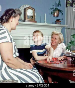 DORIS DAY (1922-2019) amerikanische Filmschauspielerin und Sängerin mit Sohn Terry Melcher um 1950 Stockfoto