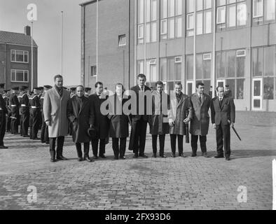 Billard für die Europameisterschaft Aker Kader 71/2 in der Marine-Kantine in Den Helder. Die Teilnehmer von links nach rechts Burgener, Galmiche, Eiter, Ceulemans, Boulanger, 27. Februar 1963, BILJARTEN, MEISTERSCHAFTEN, Teilnehmer, Niederlande, Presseagentur des 20. Jahrhunderts, Foto, Nachrichten zum erinnern, Dokumentarfilm, historische Fotografie 1945-1990, visuelle Geschichten, Menschliche Geschichte des zwanzigsten Jahrhunderts, Momente in der Zeit festzuhalten Stockfoto
