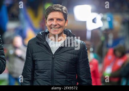 Oliver GLASNER ist neuer Trainer bei der Eintracht Frankfurt. Archivfoto; Trainer Oliver GLASNER (WOB), lachend, lächelnd, lvÉ¬sscheln, lvÉ¬sscheln, Lächeln, Lachen, Mimik, Halbportrait, Fußball 1. Bundesliga, 20. Spieltag, SC Paderborn 07 (PB) - VfL Wolfsburg (WOB) 2: 4, am 02.02.2020 in Paderborn/Deutschland. vÇ¬ Stockfoto