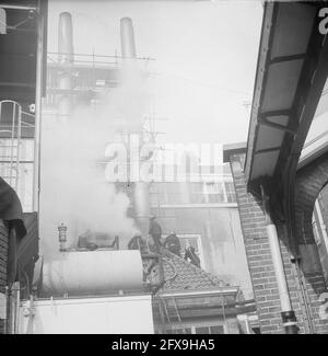 Feuer im Kesselhaus der Binnengasthuis in Amsterdam, 28. März 1963, Brände, Niederlande, 20. Jahrhundert Presseagentur Foto, Nachrichten zu erinnern, Dokumentarfilm, historische Fotografie 1945-1990, visuelle Geschichten, Menschliche Geschichte des zwanzigsten Jahrhunderts, Momente in der Zeit festzuhalten Stockfoto
