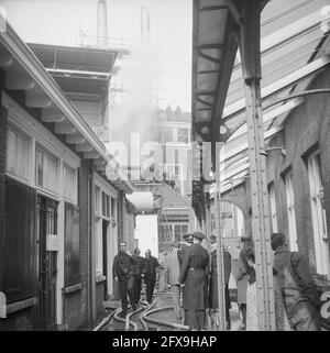 Feuer im Kesselhaus der Binnengasthuis in Amsterdam, 28. März 1963, Brände, Niederlande, 20. Jahrhundert Presseagentur Foto, Nachrichten zu erinnern, Dokumentarfilm, historische Fotografie 1945-1990, visuelle Geschichten, Menschliche Geschichte des zwanzigsten Jahrhunderts, Momente in der Zeit festzuhalten Stockfoto
