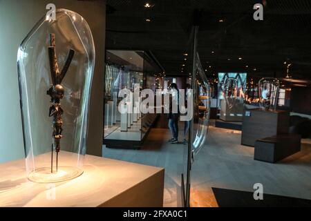 DIE MARC LADREIT DE LACHARRIERE KOLLEKTION IM PARISER MUSEE DU QUAI BRANLY, PARIS Stockfoto