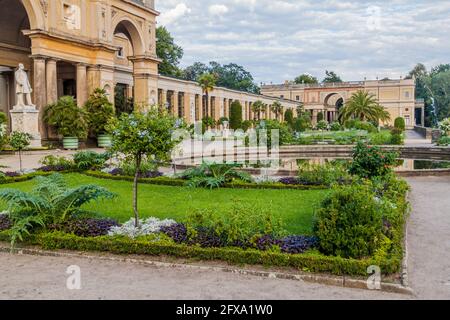 Blick auf die Orangerie im Park Sanssouci in Potsdam Stockfoto