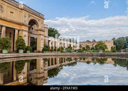 Blick auf die Orangerie im Park Sanssouci in Potsdam Stockfoto