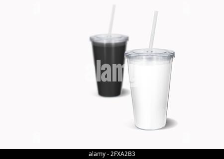 Blank gefärbte Einweg-Tasse mit Stroh Nachbau, isoliert. Papier Soda Trinkbecher Mockup mit Deckel und Rohr Vorderansicht. Klares Erfrischungsgetränk zum Mitnehmen von pla Stockfoto