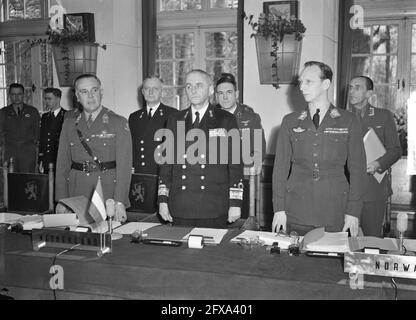 Stabschefs Atlantic Pact in Den Haag Bradley, Aittenbeyer, Baele, 28. März 1950, Niederlande, Presseagentur des 20. Jahrhunderts, Foto, Nachrichten zum erinnern, Dokumentarfilm, historische Fotografie 1945-1990, visuelle Geschichten, Menschliche Geschichte des zwanzigsten Jahrhunderts, Momente in der Zeit festzuhalten Stockfoto