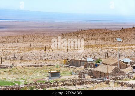 Ein kleines Dorf namens Cupo mitten in der Atacama Wüste im Norden Chiles. Stockfoto