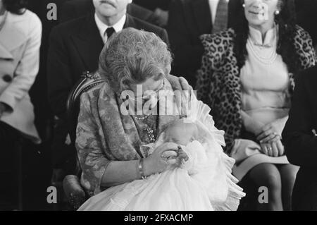 Taufe von Prinz Carlos Xavier Bernardo, Sohn von Prinzessin Irene, auf Schloss Lignieres (Frankreich), 10. Februar 1970, Taufzeremonien, Niederlande, 20. Jahrhundert Presseagentur Foto, Nachrichten zu erinnern, Dokumentarfilm, historische Fotografie 1945-1990, visuelle Geschichten, Menschliche Geschichte des zwanzigsten Jahrhunderts, Momente in der Zeit festzuhalten Stockfoto