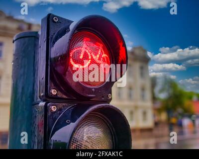 Ampel für Fahrräder mit roter Ampel als Schild Der verbotenen Nahaufnahme Stockfoto