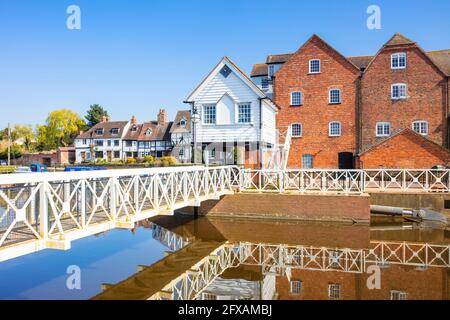 Tewkesbury und der Fluss Avon bei Tewkesbury Mill Abbey Mühle Wassermühle St Marys Road auf dem Severn Way Gloucestershire England GB UK Europa Stockfoto