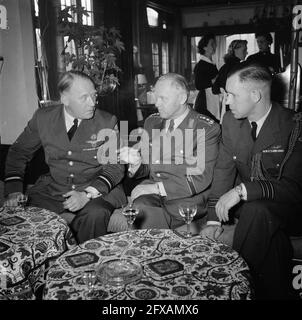 Josef Kammhuber, Kommandant der Luftwaffe der Bundeswehr. In unserem Land, 27. Februar 1957, Besuche, Armee, Luftwaffe, Offiziere, Niederlande, Foto der Presseagentur des 20. Jahrhunderts, zu erinnerende Nachrichten, Dokumentation, historische Fotografie 1945-1990, visuelle Geschichten, Menschliche Geschichte des zwanzigsten Jahrhunderts, Momente in der Zeit festzuhalten Stockfoto