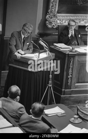 Senat . Betrachtung des Lohngesetzes von Minister Roolvink, 10. Februar 1970, Politik, Niederlande, 20. Jahrhundert Presseagentur Foto, Nachrichten zu erinnern, Dokumentarfilm, historische Fotografie 1945-1990, visuelle Geschichten, Menschliche Geschichte des zwanzigsten Jahrhunderts, Momente in der Zeit festzuhalten Stockfoto