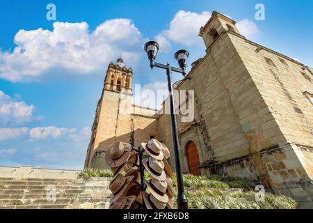 Wahrzeichen der Kathedrale von Santo Domingo im historischen Stadtzentrum von Oaxaca. Stockfoto