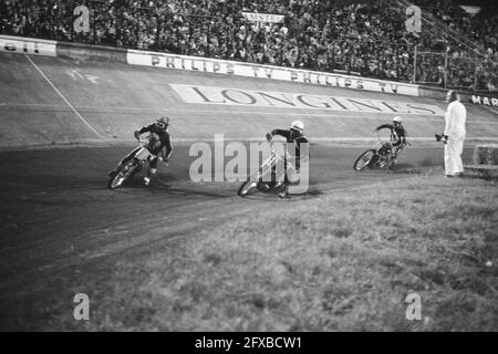 Internationale Speedway-Rennen im Olympiastadion Amsterdam, Aktion, 9. August 1971, Speedway, Niederlande, Presseagentur des 20. Jahrhunderts, Foto, Nachrichten zum erinnern, Dokumentarfilm, historische Fotografie 1945-1990, visuelle Geschichten, Menschliche Geschichte des zwanzigsten Jahrhunderts, Momente in der Zeit festzuhalten Stockfoto