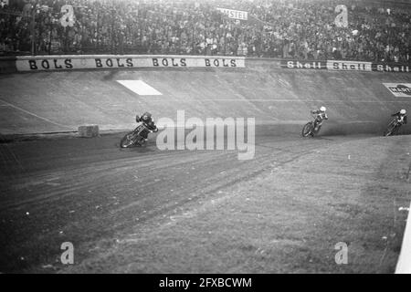 Internationale Speedway-Rennen im Olympiastadion Amsterdam, Aktion, 9. August 1971, Speedway, Niederlande, Presseagentur des 20. Jahrhunderts, Foto, Nachrichten zum erinnern, Dokumentarfilm, historische Fotografie 1945-1990, visuelle Geschichten, Menschliche Geschichte des zwanzigsten Jahrhunderts, Momente in der Zeit festzuhalten Stockfoto