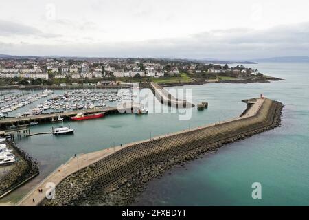 Luftdrohnenaufnahme von Bangor Co in Nordirland Stockfoto