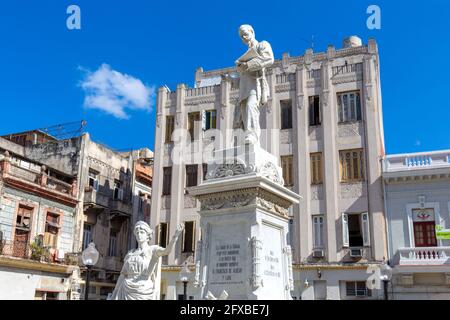 Havanna, Kuba 16. Dezember 2019: Statue von Jose Marti in Havanna Central Park plaza befindet sich zwischen El Capitolio und der zentralen Straße, Paseo del Prado Stockfoto