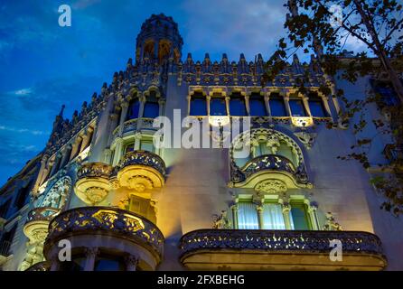 Barcelona, Gebäude entlang der Passeig de Gracia Avenue. Stockfoto