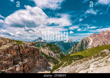 Panoramablick auf die Dolomiten, Italien. Stockfoto