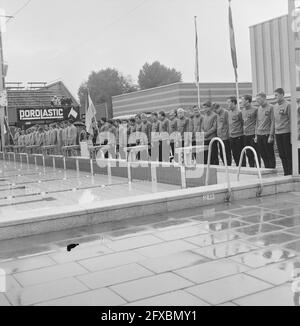 Jugend Interland Schwimmen Den Hommel . Das französische und niederländische Team, 19. August 1967, Jugend, SCHWIMMEN, Teams, Niederlande, Foto der Presseagentur des 20. Jahrhunderts, zu erinnerende Nachrichten, Dokumentarfilm, historische Fotografie 1945-1990, visuelle Geschichten, Menschliche Geschichte des zwanzigsten Jahrhunderts, Momente in der Zeit festzuhalten Stockfoto