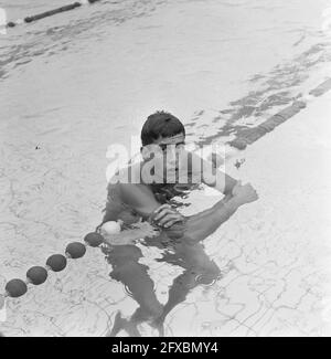 Jugend Interland Schwimmen Den Hommel . Der Franzose Pierre Guermanprez gewann 400 und 800 m Freistil, 19. August 1967, Jugend, SCHWIMMEN, Niederlande, Presseagentur des 20. Jahrhunderts, Foto, Nachrichten zum erinnern, Dokumentarfilm, historische Fotografie 1945-1990, visuelle Geschichten, Menschliche Geschichte des zwanzigsten Jahrhunderts, Momente in der Zeit festzuhalten Stockfoto