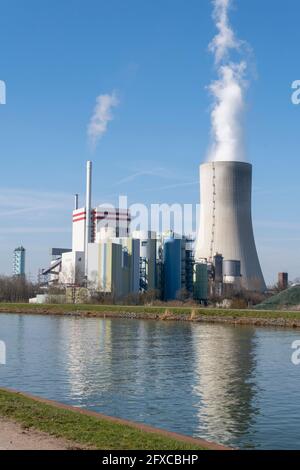 Deutschland, Nordrhein-Westfalen, Lunen, Kohlekraftwerk über dem Hamm-Kanal von Datteln Stockfoto