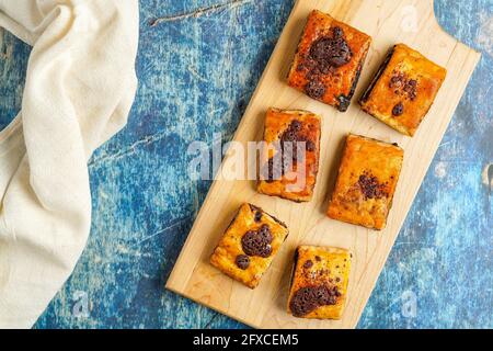 Schokoladengebäck Rugelach Stockfoto