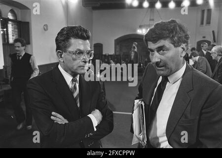 Parlamentarische untersuchungskommission RSV; Premierminister Lubbers und Vorsitzender Van Dijk, 2. Mai 1984, Politik, Niederlande, Foto der Presseagentur des 20. Jahrhunderts, Nachrichten zur Erinnerung, Dokumentarfilm, historische Fotografie 1945-1990, visuelle Geschichten, Menschliche Geschichte des zwanzigsten Jahrhunderts, Momente in der Zeit festzuhalten Stockfoto