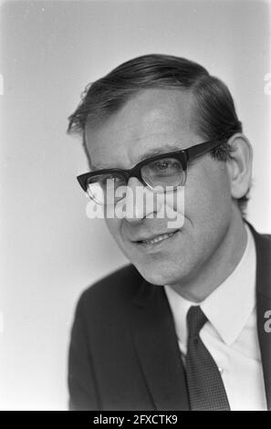 P. Huub Oosterhuis, Student Pastor des St. Ignatius College H. Oosterhuis, 2. März 1969, Patres, the Netherlands, 20. Jahrhundert Presseagentur Foto, Nachrichten zu erinnern, Dokumentarfilm, historische Fotografie 1945-1990, visuelle Geschichten, Menschliche Geschichte des zwanzigsten Jahrhunderts, Momente in der Zeit festzuhalten Stockfoto