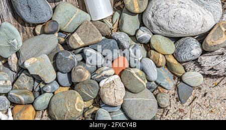 Ansammlung von Felsen an einem östlichen hampton Strand, East Hampton, NY Stockfoto