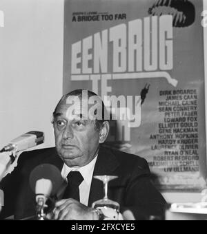 Pressekonferenz Joseph Levine im Zusammenhang mit der Premiere A Bridge to Far, 22. Juni 1977, PREMIEREN, Pressekonferenzen, Niederlande, Presseagentur des 20. Jahrhunderts, Foto, Nachrichten zum erinnern, Dokumentarfilm, historische Fotografie 1945-1990, visuelle Geschichten, Menschliche Geschichte des zwanzigsten Jahrhunderts, Momente in der Zeit festzuhalten Stockfoto