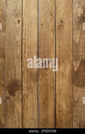 Retro-Stil vintage braun bemalten Holz texturierten Bretter als Hintergrund Vorderansicht vertikale Nahaufnahme Stockfoto