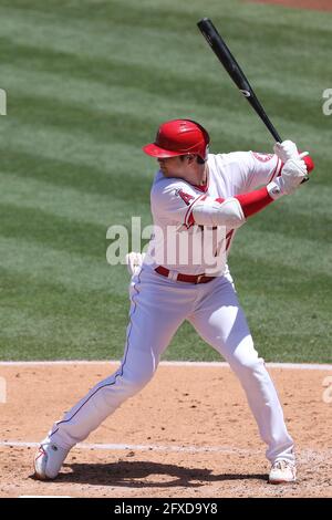 26. Mai 2021: Los Angeles Angels ernannte Hitter Shohei Ohtani (17) Fledermäuse für die Halos während des Spiels zwischen den Texas Rangers und den Los Angeles Angels von Anaheim im Angel Stadium in Anaheim, CA, (Foto von Peter Joneleit, Cal Sport Media) Stockfoto