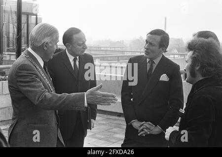 Prinz Claus eröffnet neue Zentrale Centraal Beheer t e Apeldoorn, 1. November 1972, Hauptniederlassungen, Eröffnungen, Prinzen, Niederlande, Presseagentur des 20. Jahrhunderts, Foto, Nachrichten zu erinnern, Dokumentarfilm, historische Fotografie 1945-1990, visuelle Geschichten, Menschliche Geschichte des zwanzigsten Jahrhunderts, Momente in der Zeit festzuhalten Stockfoto