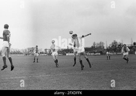 Game Moment, 27. November 1966, Sport, Fußball, Niederlande, 20. Jahrhundert Presseagentur Foto, Nachrichten zu erinnern, Dokumentarfilm, historische Fotografie 1945-1990, visuelle Geschichten, Menschliche Geschichte des zwanzigsten Jahrhunderts, Momente in der Zeit festzuhalten Stockfoto