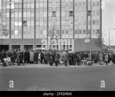 Streik im Amsterdamer Hafen. Streikende, 22. Oktober 1963, Streiks, Häfen, Streikende, Niederlande, Presseagentur des 20. Jahrhunderts, Foto, Nachrichten zu erinnern, Dokumentarfilm, historische Fotografie 1945-1990, visuelle Geschichten, Menschliche Geschichte des zwanzigsten Jahrhunderts, Momente in der Zeit festzuhalten Stockfoto