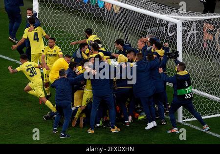 Danzig, Polen. Mai 2021. Die Spieler von Villarreal feiern nach dem Gewinn des UEFA Europa League-Finalmatches zwischen Villarreal CF und Manchester United in Danzig, Polen, am 26. Mai 2021. Quelle: Pablo Morano/Xinhua/Alamy Live News Stockfoto