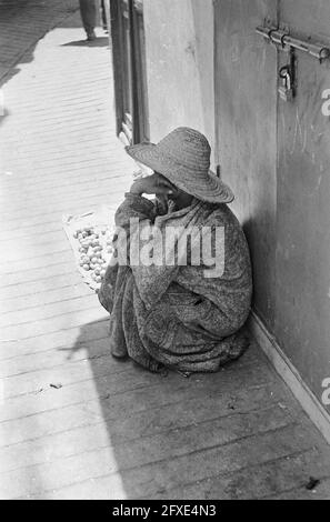 Tanger (Marokko). Nummer 27 Schlangenbeschwörer, Nummer 28.29. Kashbah, 9. August 1967, Kashbahs, Niederlande, 20. Jahrhundert Presseagentur Foto, Nachrichten zu erinnern, Dokumentarfilm, historische Fotografie 1945-1990, visuelle Geschichten, Menschliche Geschichte des zwanzigsten Jahrhunderts, Momente in der Zeit festzuhalten Stockfoto