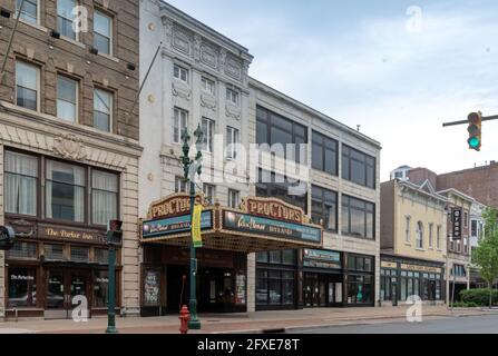 Schenectady, NY - USA - 22. Mai 2021: Proctor's Theatre ist ein ehemaliges Varieté-Haus, das vom Architekten Thomas Lamb entworfen wurde. Die Fassade ist mit Stuck verkleiden Stockfoto