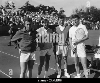 Tennis. Wimbledon-Stars in Noordwijk. Von links nach rechts Huber, Österreich, Ulrich, Patty, Richardson, 7. Juli 1957, TENNIS, Niederlande, Foto der Presseagentur des 20. Jahrhunderts, Neuigkeiten, Dokumentation, historische Fotografie 1945-1990, visuelle Geschichten, Menschliche Geschichte des zwanzigsten Jahrhunderts, Momente in der Zeit festzuhalten Stockfoto