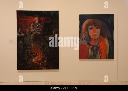 Sydney, Australien. Mai 2021. Kathrin Longhurst wurde für ihr Porträt von Kate Ceberano mit dem Archibald Packing Room Prize 2021 ausgezeichnet. Im Bild: 2021 Finalisten Des Archibald-Preises. Kredit: Richard Milnes/Alamy Live Nachrichten Stockfoto