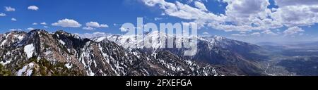 Wasatch Front Mount Olympus Peak Wanderweg inspirierende Aussichten im Frühling über Bonneville Shoreline, Rocky Mountains, Salt Lake City, Utah. Usa Stockfoto